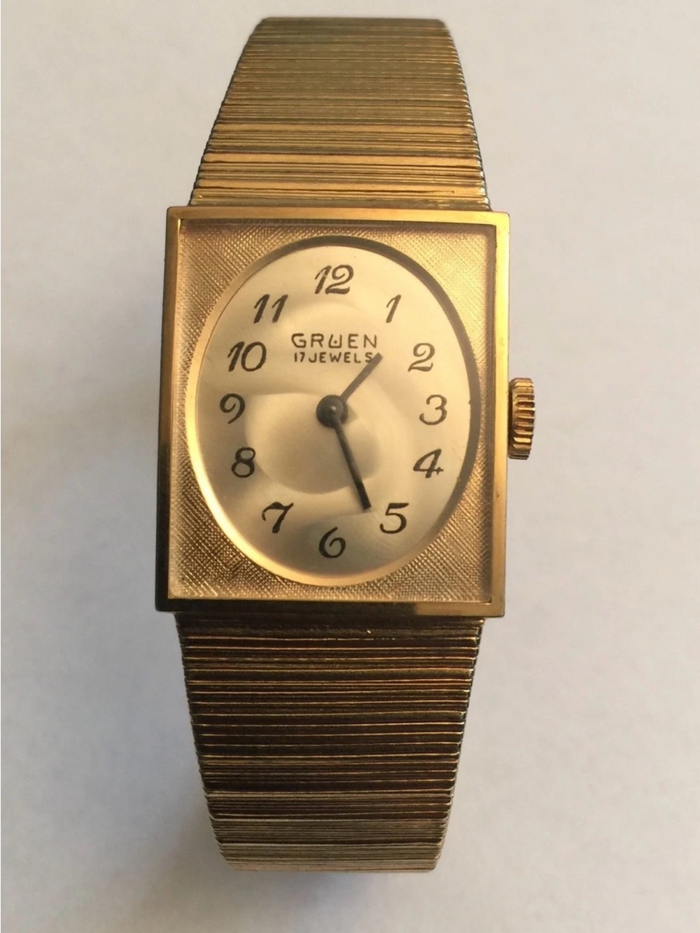 Vintage Gruen 17 Jewels Mechanical Movement Watch Original Bracelet Runs